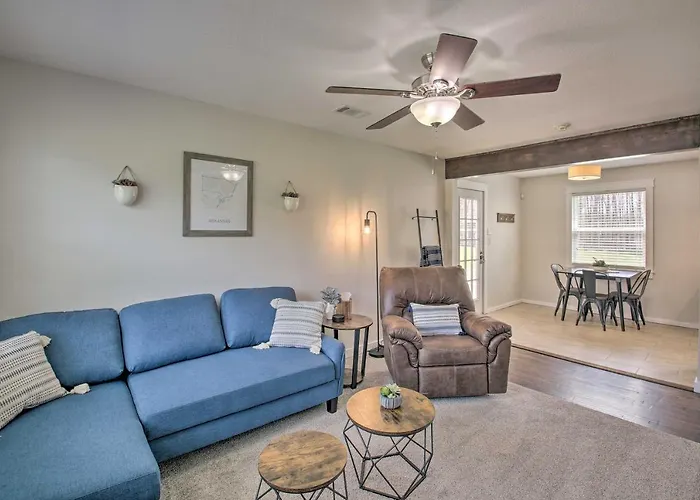 Cozy Hideaway Near Lake Ouachita & Hot Springs!