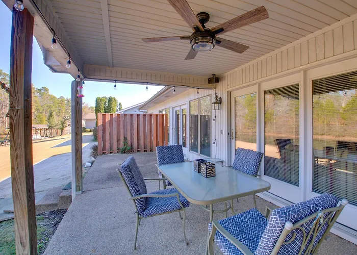 Lake Balboa Access: Home W/ Dock & Yard